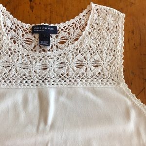 Jones New York white lace sleeveless shirt